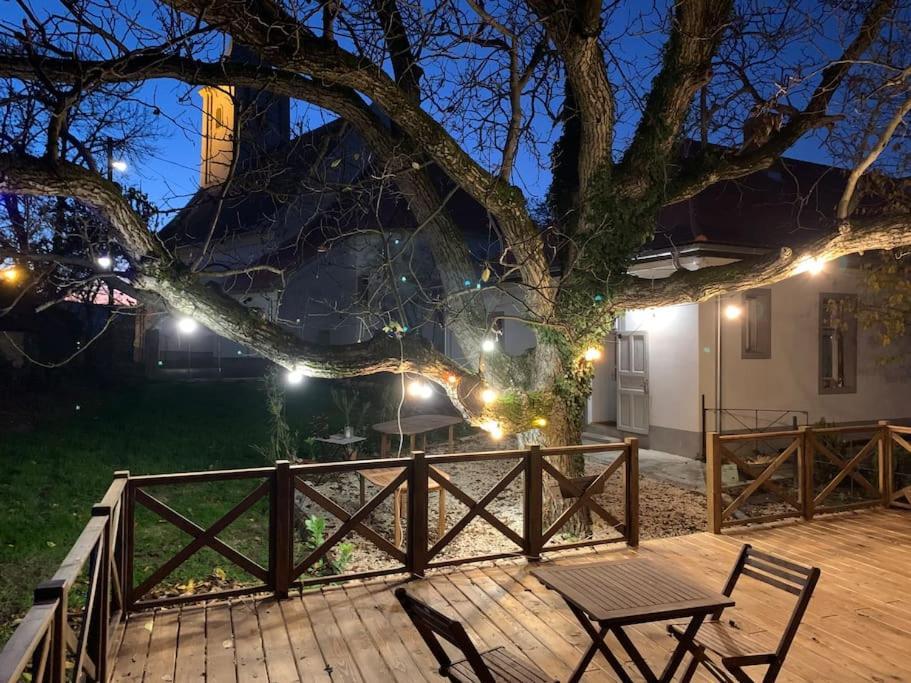 Parokia Apartman Es Coworking A Balaton Mellett Kaptalantoti Exterior photo